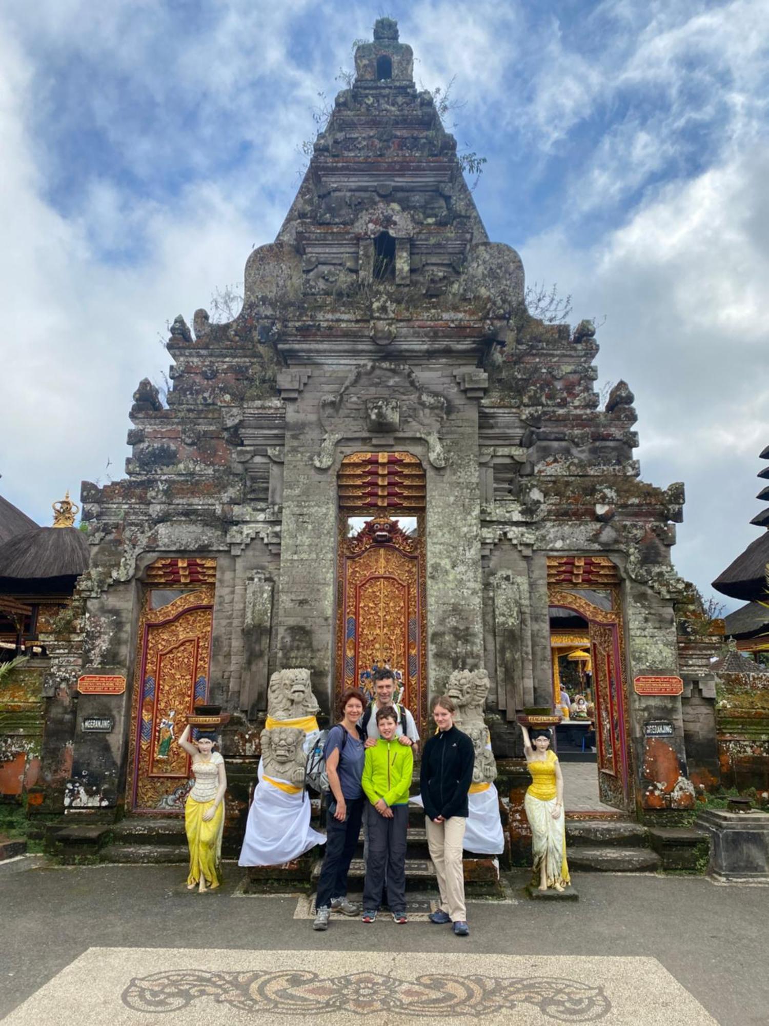 Sunwukong Guest House Ubud  Bagian luar foto